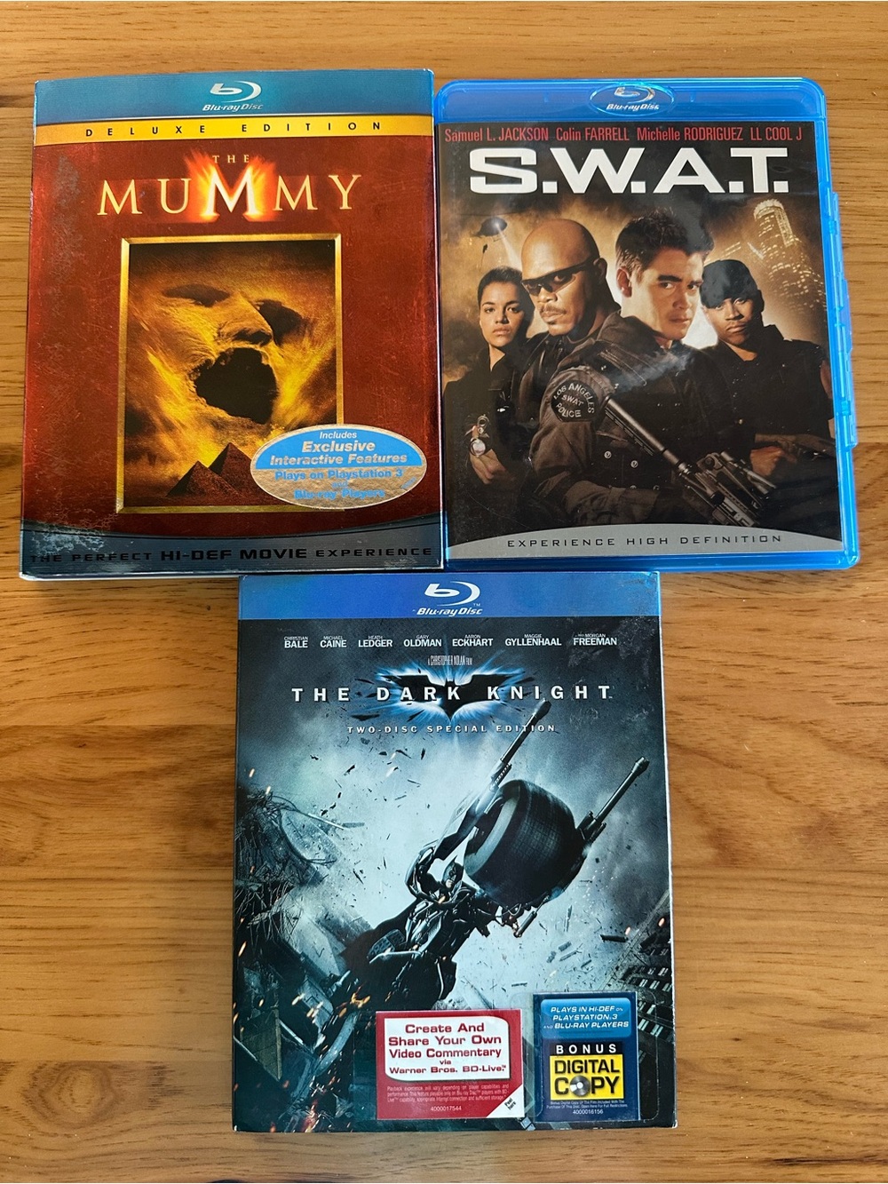 Blu-ray Lot: The Mummy, S.W.A.T., The Dark Knight - Mixed Colors